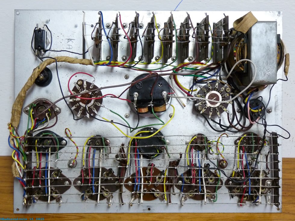 Prova Valvole scuola radio elettra - vista posteriore pannello di controllo