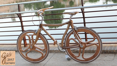 Dino Giulianelli, bicicletta in legno