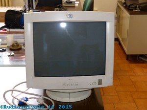 Monitor per PC con cinescopio a deflessione magnetica