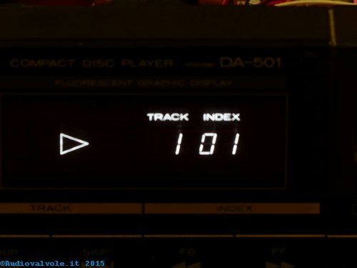 Giradischi CD - Compact disc player hitachi da-501 particolare del display