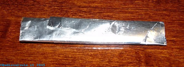 Materiale di base per la costruzione di un condensatore a film metallico