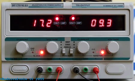 L'alimentatore duale nonostante sia di tipo economico ha anche la possibilità di mettere in serie o in parallelo i due alimentatori che lo compongono in modo da raddoppiare la tensione erogata oppure la corrente