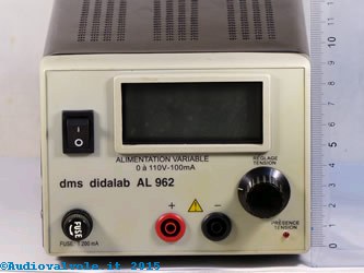 Alimentatore variabile da 0 a 110 volt, 100 milliampere stabilizzato da laboratorio