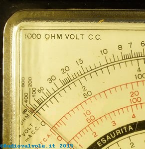 Particolare della sensibilità dello strumento Chinaglia utilizzato per il tester di Scuola Radio Elettra Torino da 1000 Ω/volt