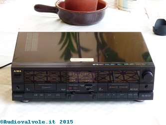Registratore e riproduttore di cassette magnetiche o piastra di registrazione stereo