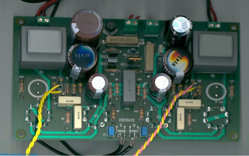 Foto Amplificatore a valvole per cuffia di Nuova Elettronica modificato
