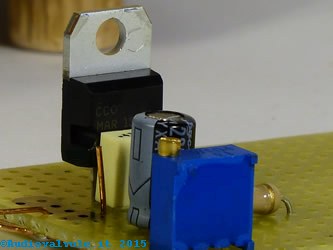 Amplificatore per cuffia montato su basetta millefori