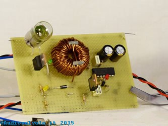 Desolfatatore gigapulse per la rigenerazione delle batterie piombo-acido o piombo-gel visto dal lato componenti