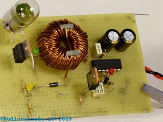 Desolfatatore gigapulse per la rigenerazione delle batterie piombo-acido o piombo-gel visto dal lato componenti