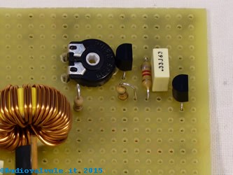Circuito per lo spegnimento automatico con batteria scarica: particolare del rivelatore di soglia
