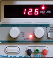 Circuito per lo spegnimento automatico con batteria scarica: tensione di alimentazione sotto la soglia